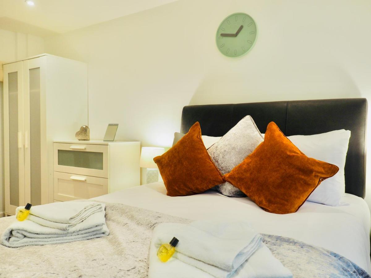 Ferienwohnung Private Parking Stylish Great Location Guildford Exterior foto