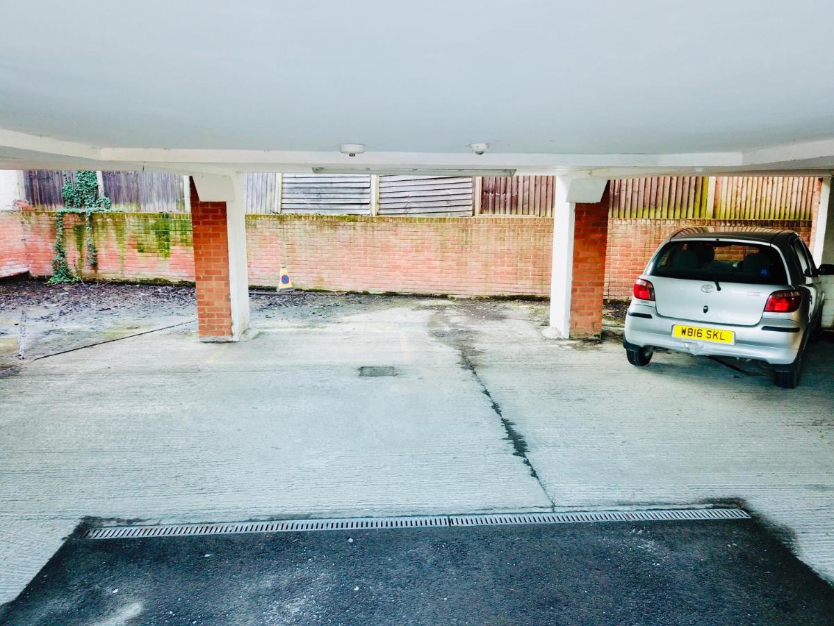 Ferienwohnung Private Parking Stylish Great Location Guildford Exterior foto